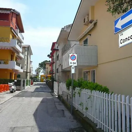Corazza - Trilocale Piano Terra - Agenzia Cocal Apartmán *